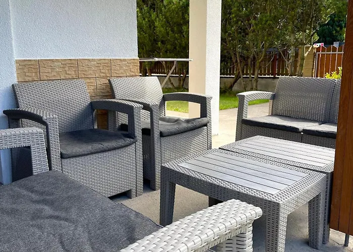 Messa Achkaszuby بيت للعطل *